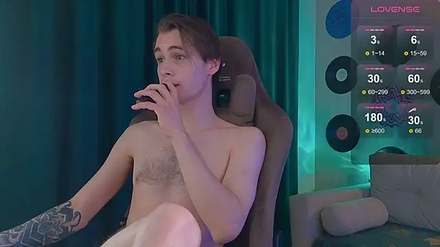 DebugMee Webcam Show