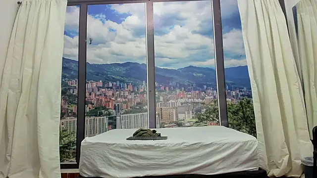 SabrinaAndEddy Adlı Modelin Canlı XXX Sohbeti