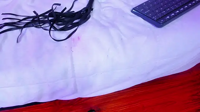 artemis_jones: διαδικτυακό σόου στην κάμερα