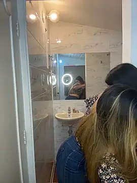 Antonella_Julieta 在線直播表演