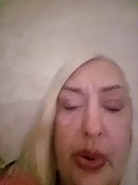 Julia20X Live XXX-Chat