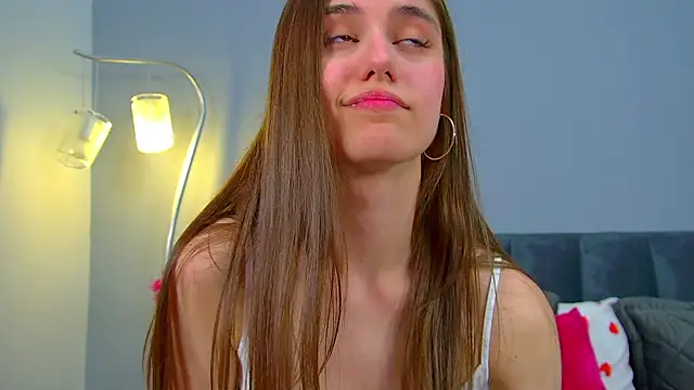 ArianaAllens Adlı Modelin Canlı XXX Sohbeti