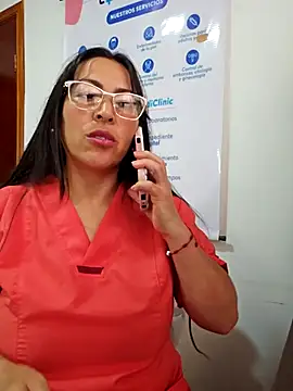 JustSamantha_ Adlı Modelin Canlı XXX Sohbeti