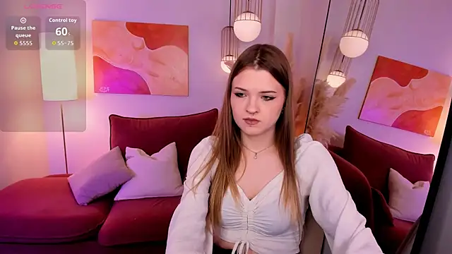 StarryLia Adlı Modelin Canlı XXX Sohbeti