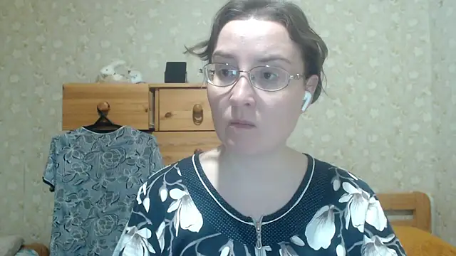 Smart_Rose Adlı Modelin Canlı XXX Sohbeti