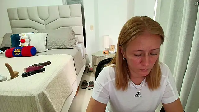 Naty_Stone 라이브 XXX 채팅