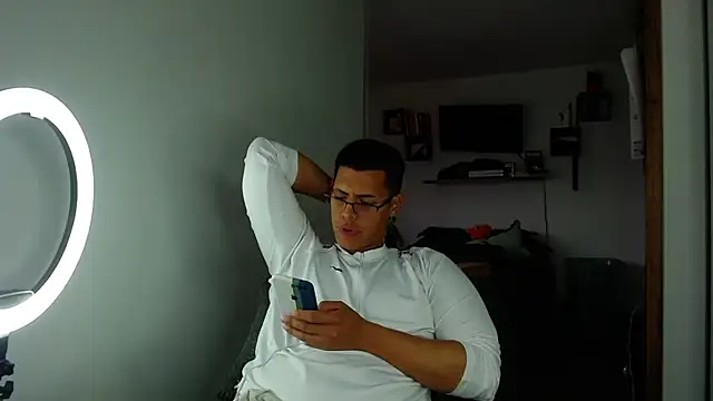 دردشة _John_Boy_ الجنسية المباشرة