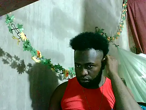 2ocmaxi Adlı Modelin Canlı XXX Sohbeti