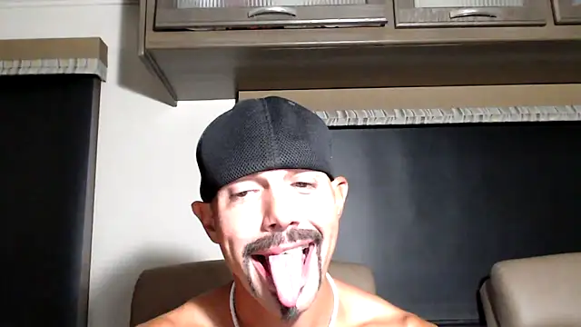 ThickD2C: онлайн-секс-чат