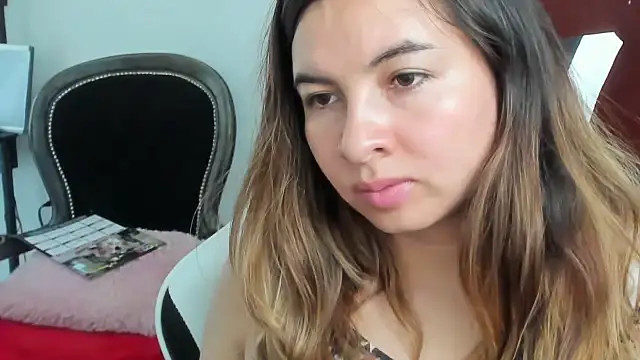 __Emma__11__Lecat_'s Live XXX Chat