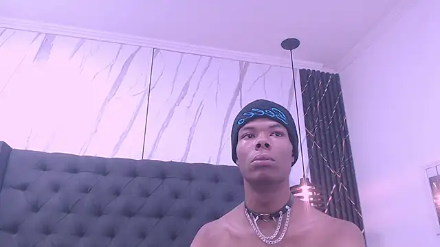 Santiago_Ortiz_ Pertunjukan Webcam