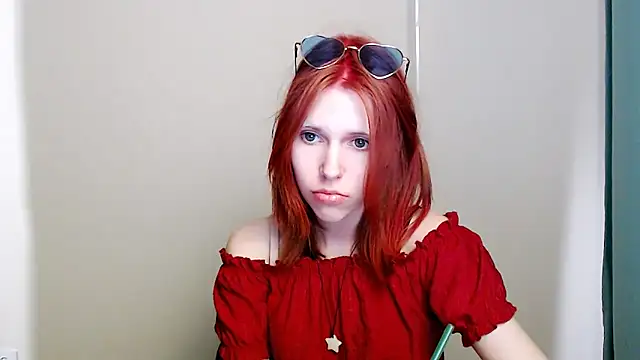 GuessMe___ Adlı Modelin Canlı XXX Sohbeti