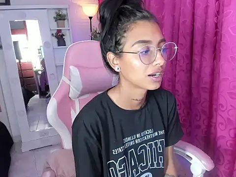 KarlaSlutSkinny__ Chat XXX in diretta