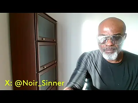 Czat XXX na żywo – sinnernoir