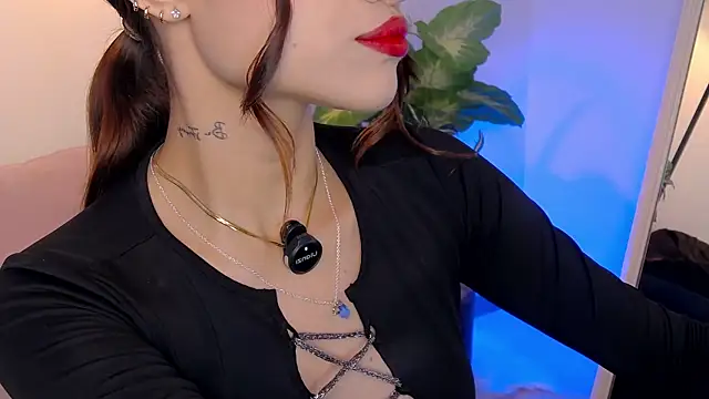 Živý XXX chat AllieEvans