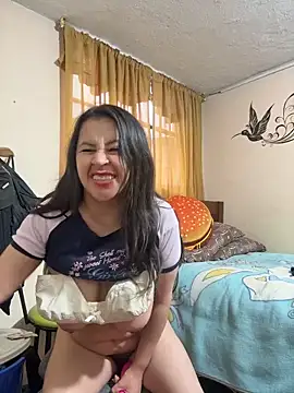 latinfemale Adlı Modelin Canlı XXX Sohbeti