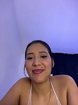 IsabellaJoness_'s Live XXX Chat