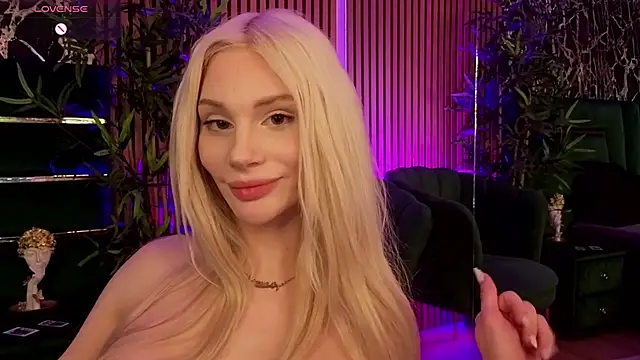 BarbieKara Adlı Modelin Canlı XXX Sohbeti