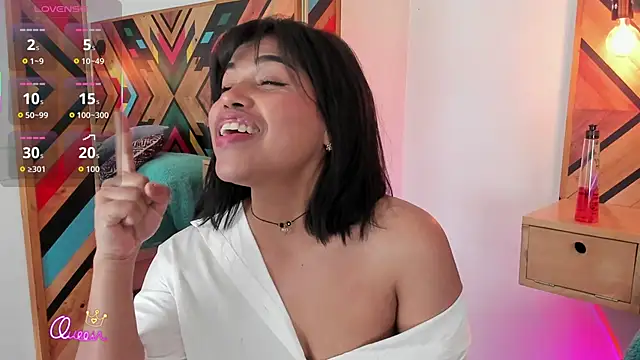 NaiirobiSwan Chat XXX live