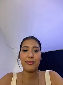 IsabellaJoness_'s Live XXX Chat