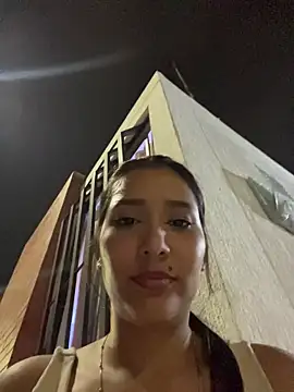 IsabellaJoness_ Chat XXX live