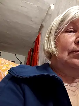 KlaudiaDarling Pertunjukan Webcam