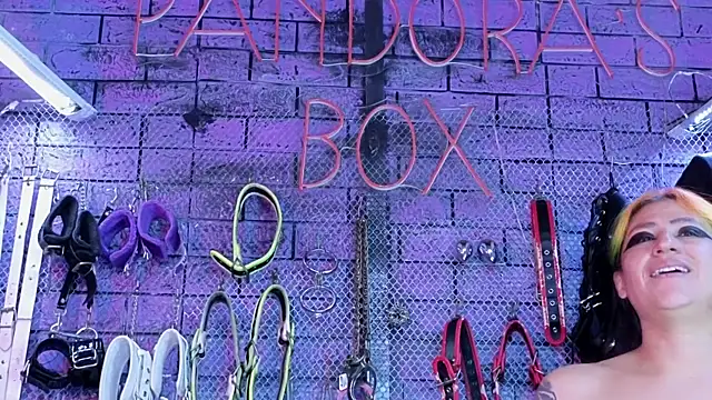 PANDORANEZZ Chat XXX live