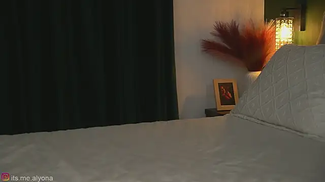 Alyonaqueen_ Adlı Modelin Canlı XXX Sohbeti