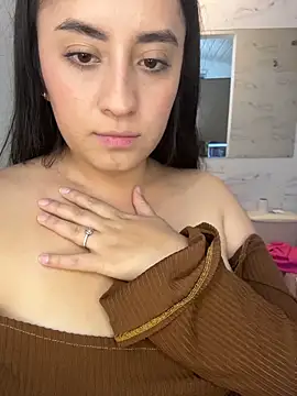 Antonella_Julieta Pertunjukan Webcam