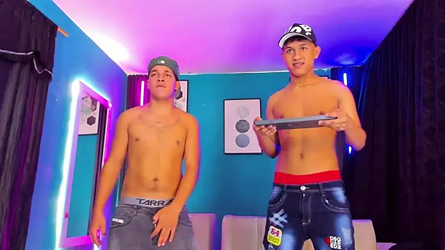 عرض كام _HotWildwolves