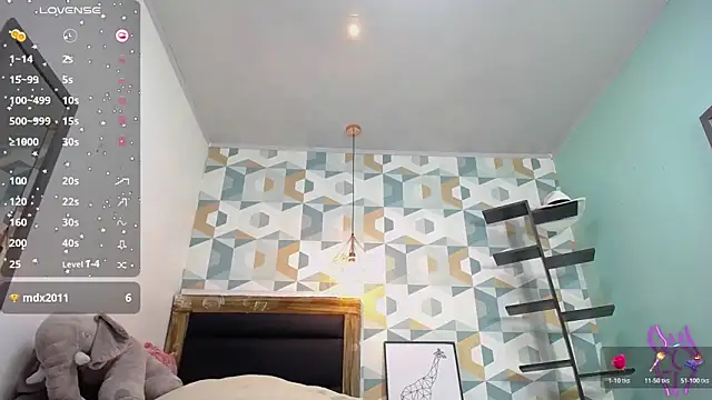 LORENADAVIESのライブXXXチャット