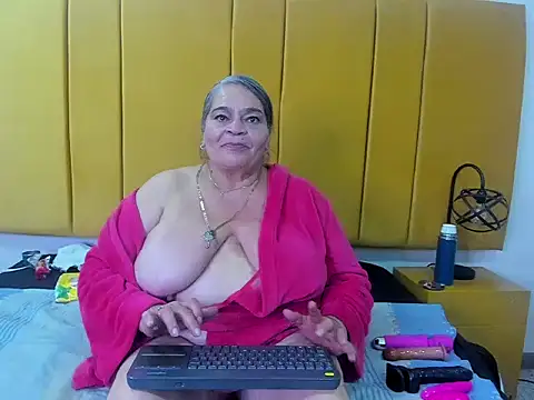 แชท XXX สดของ QueenMatturex