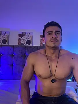 Chris_Clarck live XXX chat