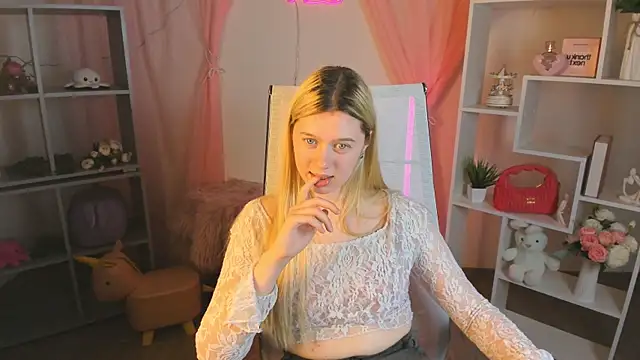 CelestineMauriac Adlı Modelin Canlı XXX Sohbeti