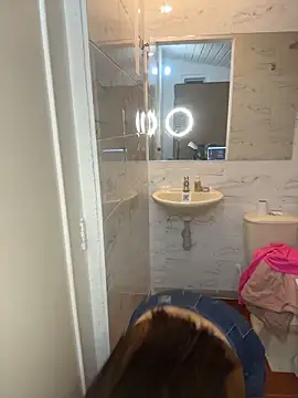 Antonella_Julieta Pertunjukan Webcam