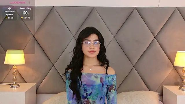 OliviaDiaz's Webcam Show