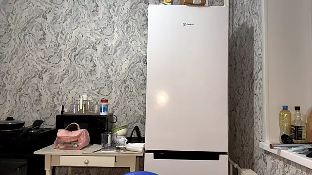 LaraDraggoo's Live XXX Chat