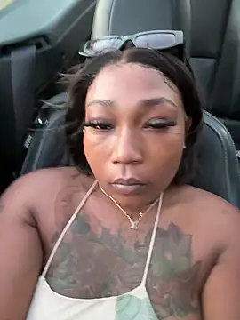 MakeMeCumAsia webkamerás műsora