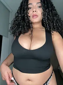 Curlyierr's Live XXX Chat