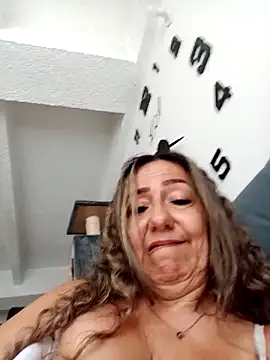 XXX chat uživo modela Naile_mathura