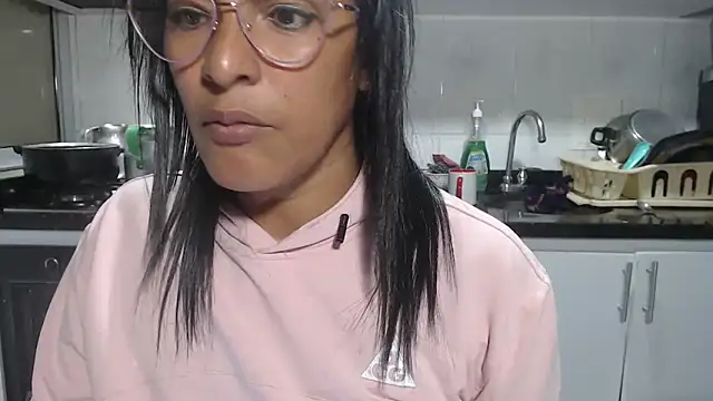 kateleyagrey's Live XXX Chat