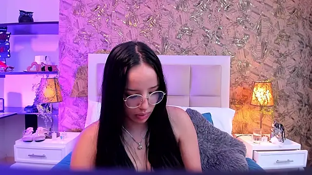 ValkyriaSteel: απευθείας συνομιλία ΧΧΧ