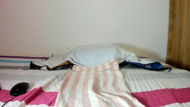 malucam06: απευθείας συνομιλία ΧΧΧ