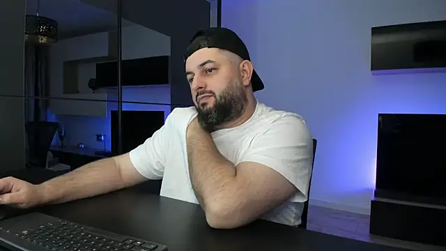 DravenPeak's Live XXX Chat