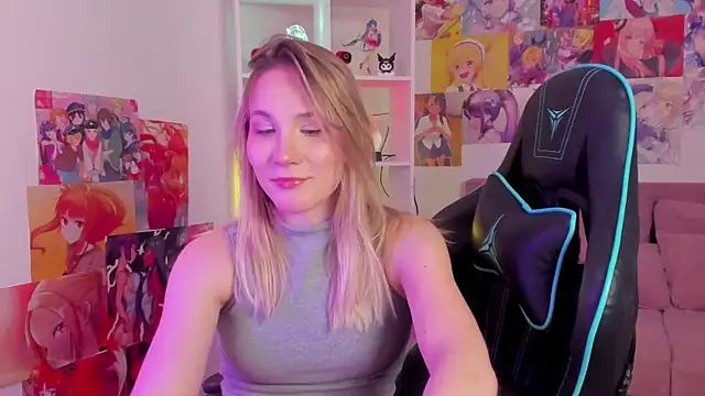 ElaraVoltage's Live XXX Chat