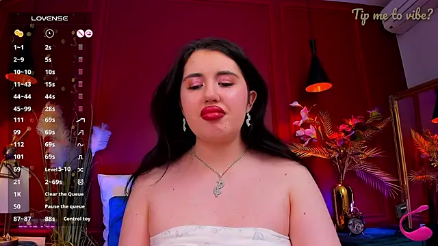 Mayzzie's Live XXX Chat