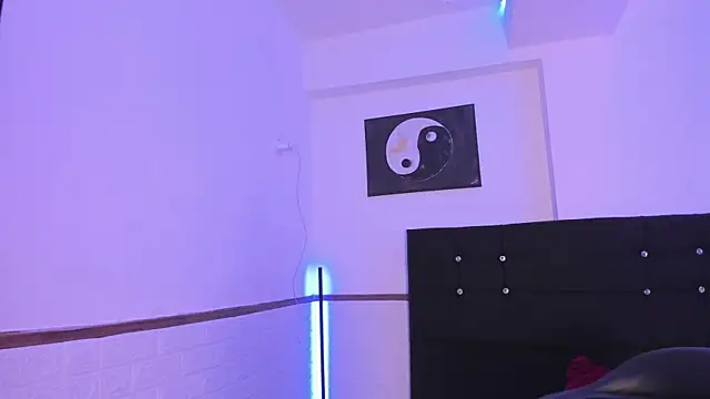 BabyTiago Webcam Show