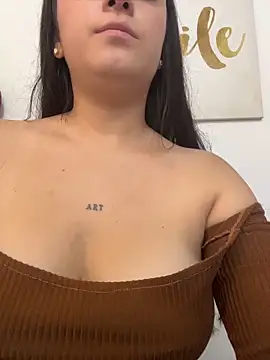 Antonella_Julieta Webcamshow