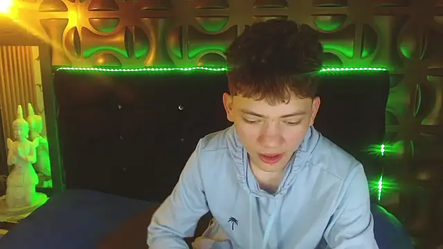 Pokazy przed kamerką – cruz_dante