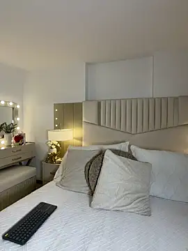 _laura_02 Chat XXX live